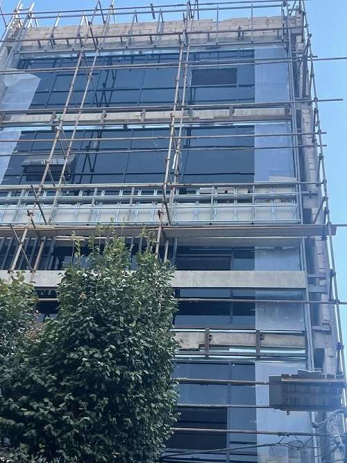 Construction of commercial-administrative building in Tehran